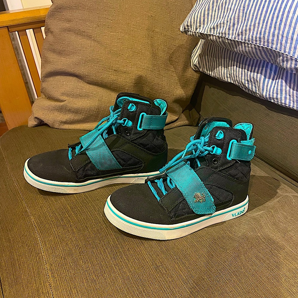 Vlado Atlas high tops lace up velcro